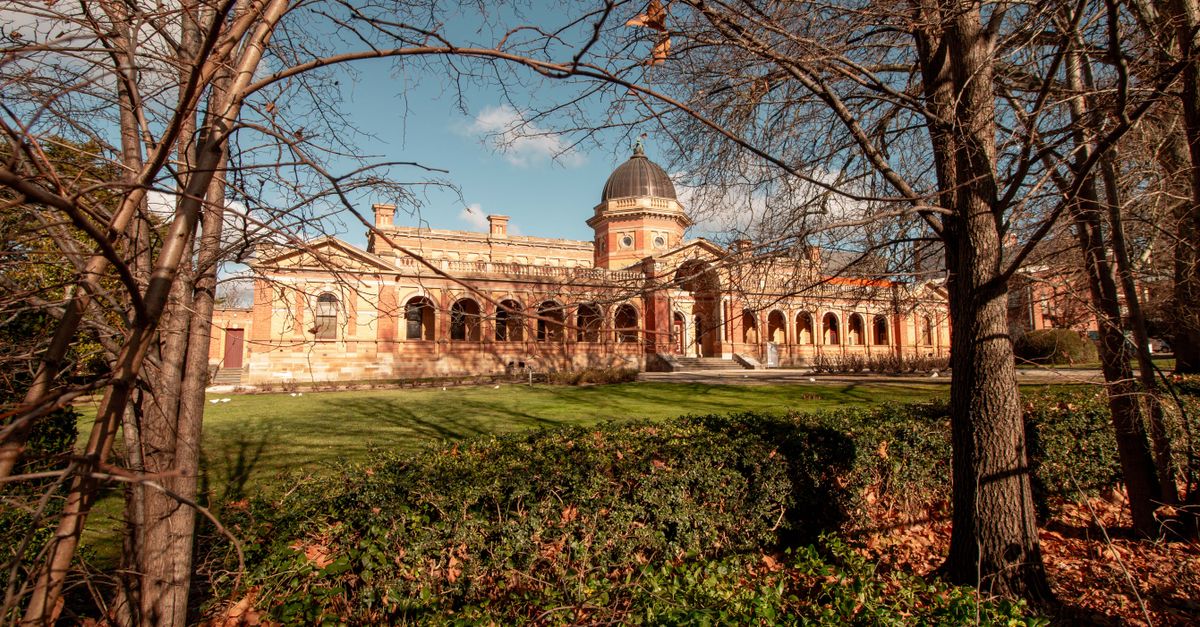 19th-century courthouse with classic architecture in Goulburn, NSW, Australia.